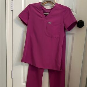 Figs Scrub Set Fuschia